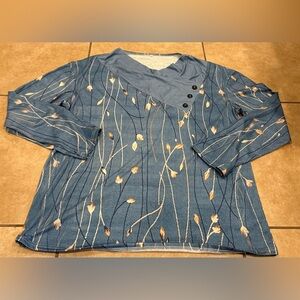 Blue Floral Long Sleeve Top. Size: 3XL